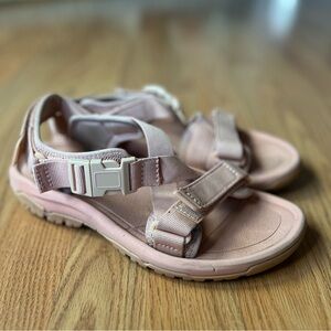 FLAWED Teva Hurricane Verge Sport Hiking Sandals Peach Bliss Women's Size 8 Cute